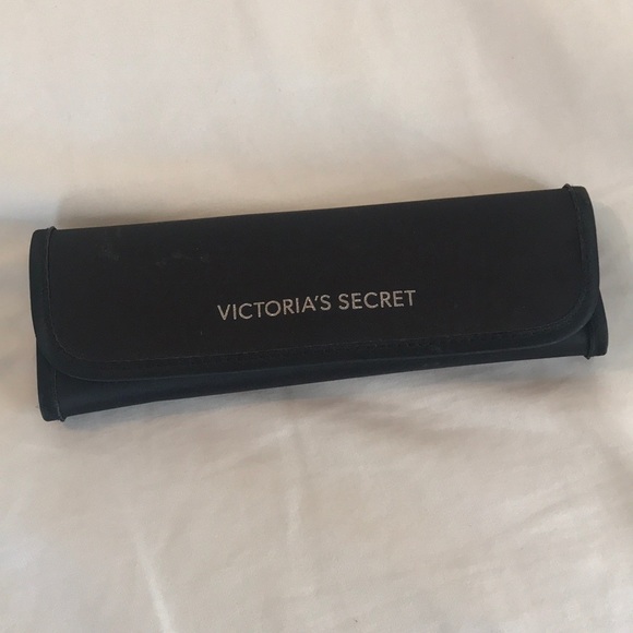 Victoria's Secret Other - Victoria’s Secret brush holder Victoria's Secret Other - Victoria’s Secret brush holder
